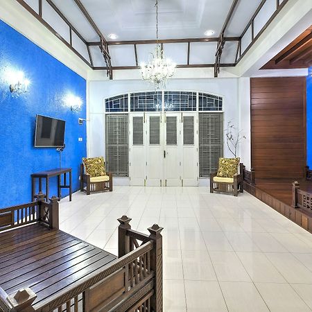 Riverside Hostel Padang المظهر الخارجي الصورة