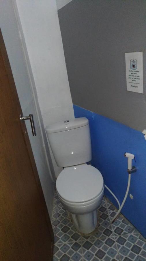 Riverside Hostel Padang المظهر الخارجي الصورة